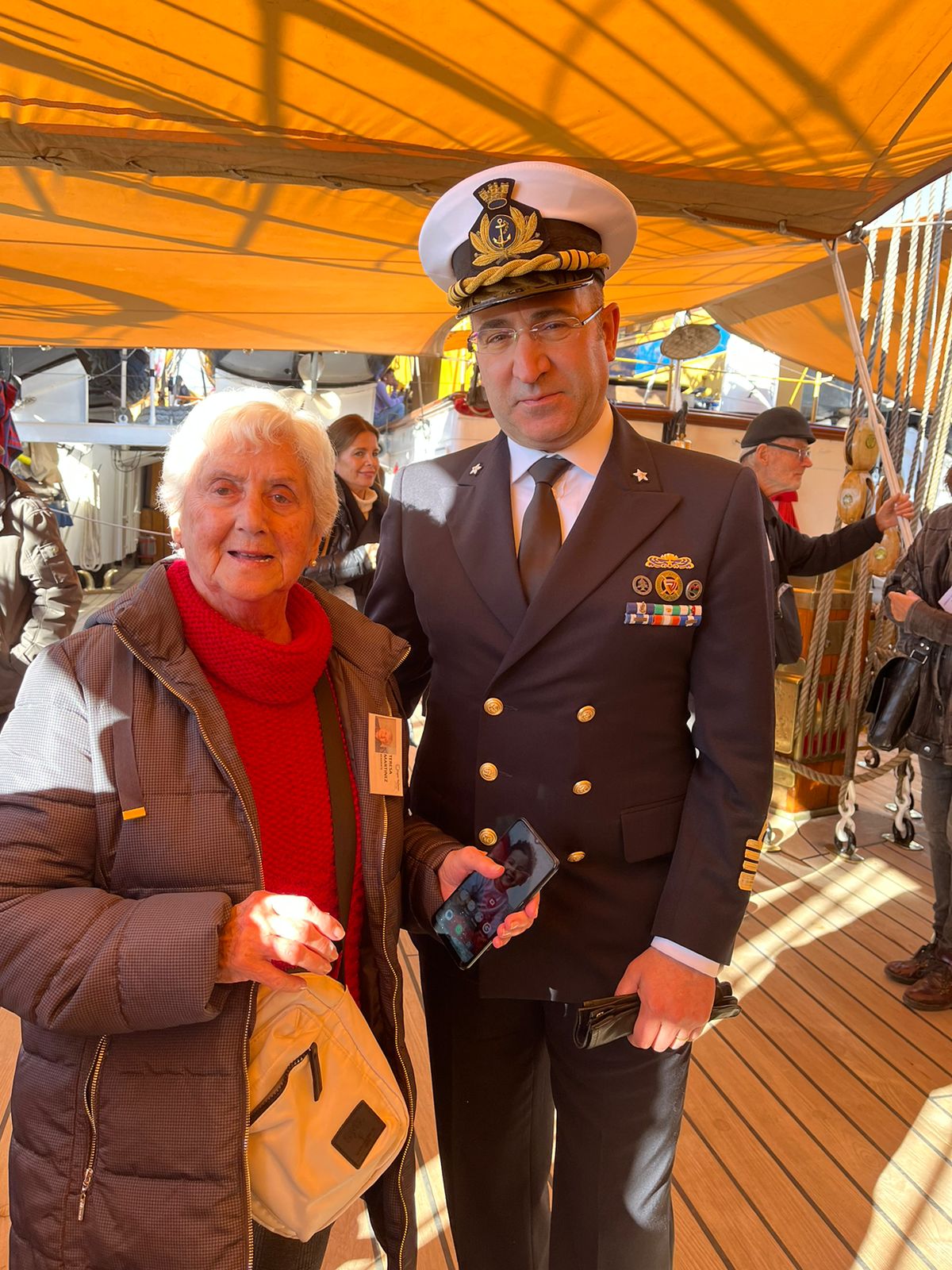 Foto Buque Capitán